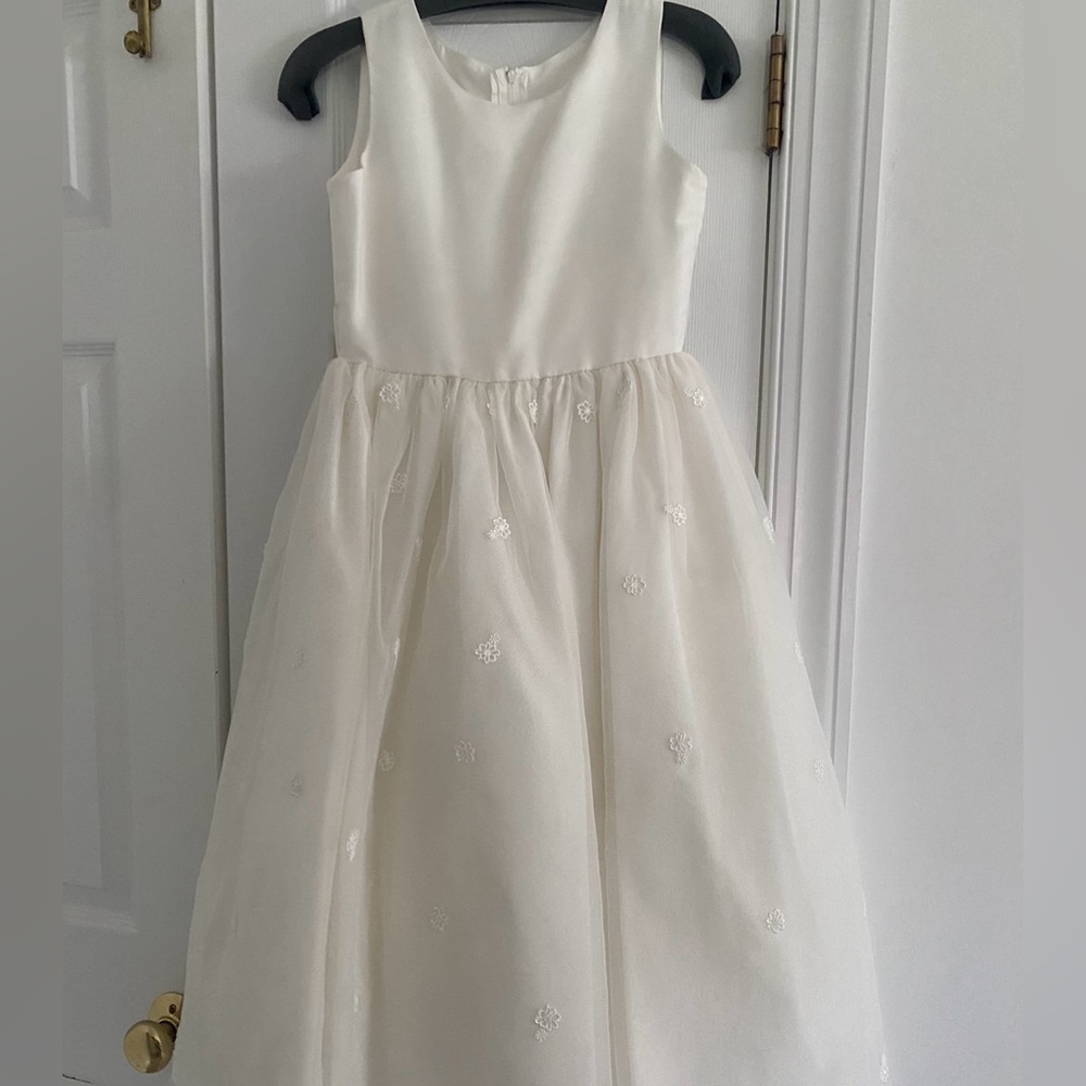 Nordstroms Flower Girl Holy Communion Dress Preowned Size 8.